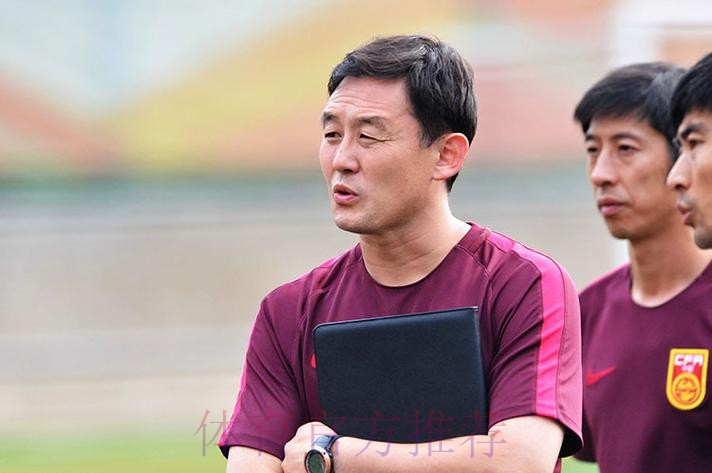 U20精英训练营:孙继海传授经验 摸底小球员 U20精英训练营:孙继海传授经验 摸底小球员